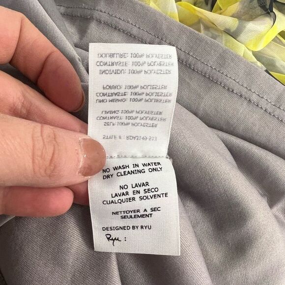 Ryu yellow floral accordion pleated halter maxi dress - Picture 10 of 11